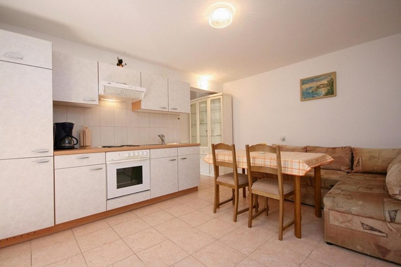 Apartments Slavko Baška Екстериор снимка