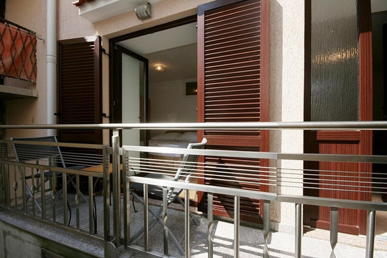 Apartments Slavko Baška Екстериор снимка