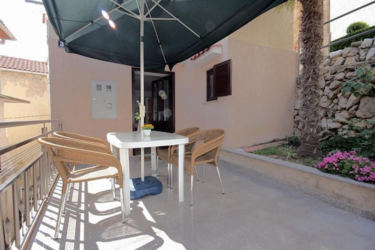 Apartments Slavko Baška Екстериор снимка